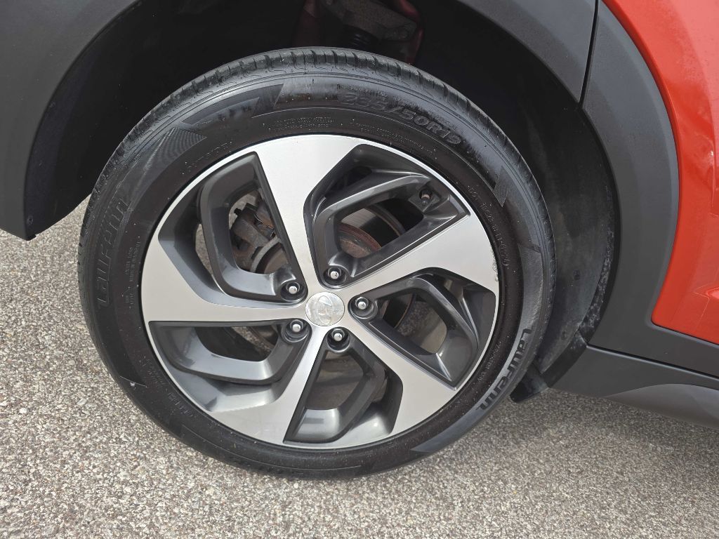 Photo 38 of this HYUNDAI TUCSON