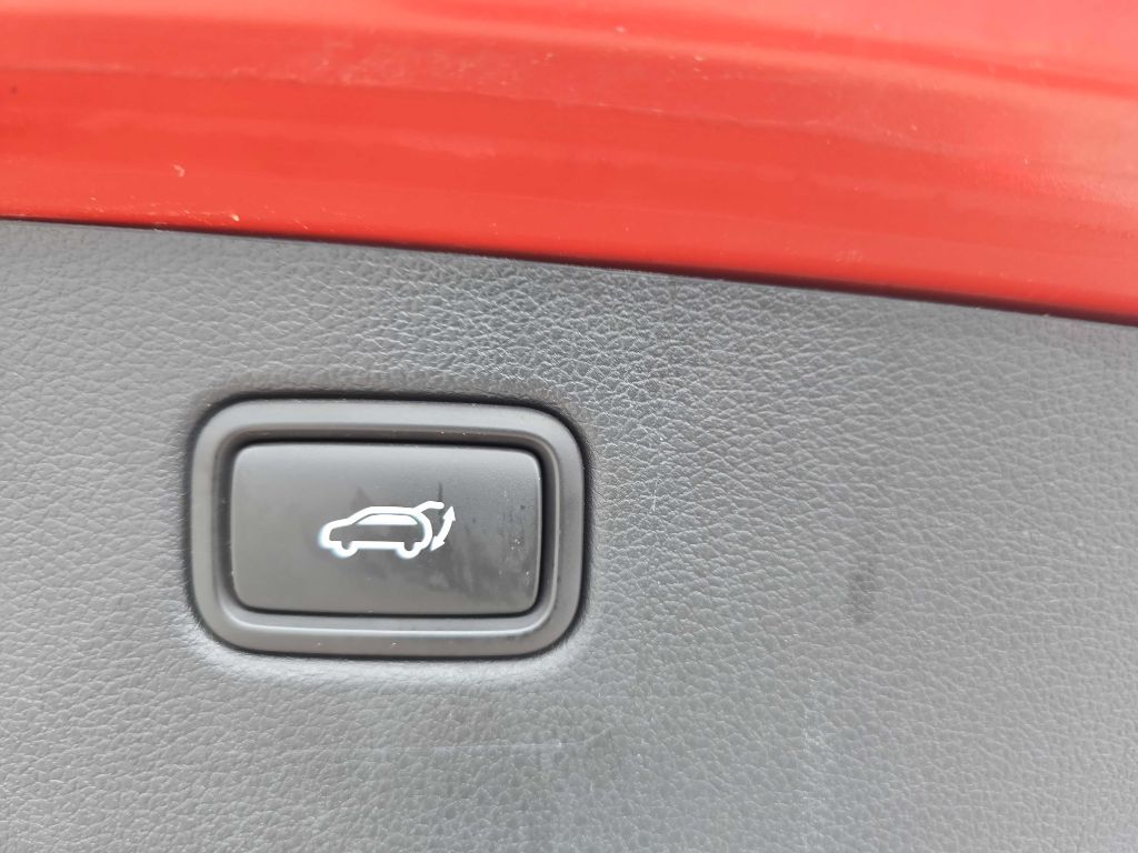 Photo 31 of this HYUNDAI TUCSON