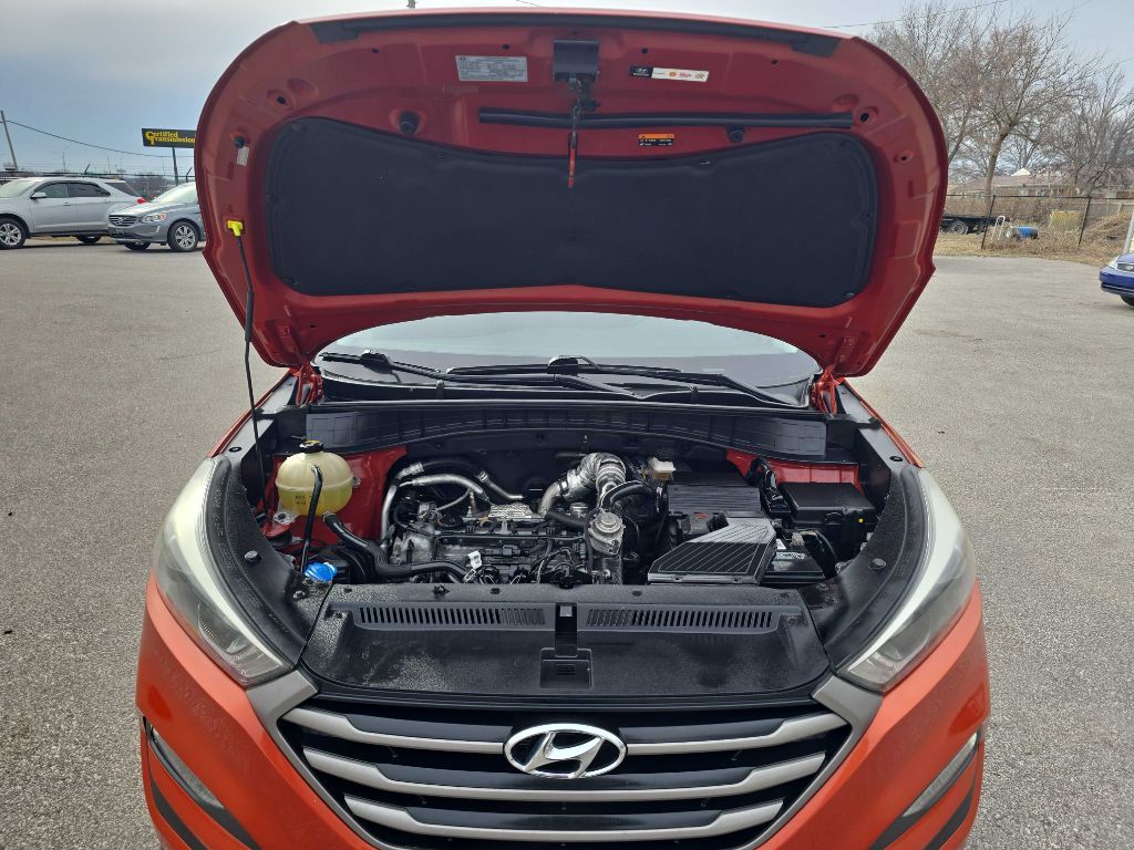 Photo 41 of this HYUNDAI TUCSON