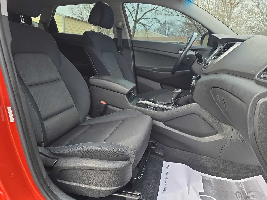 Photo 20 of this HYUNDAI TUCSON