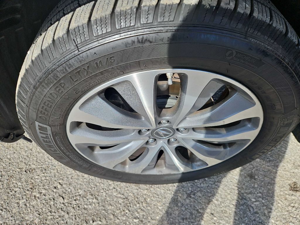 Photo 35 of this ACURA MDX