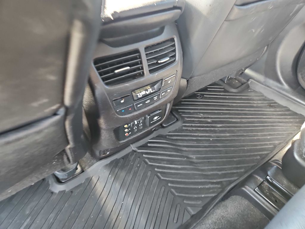 Photo 28 of this ACURA MDX