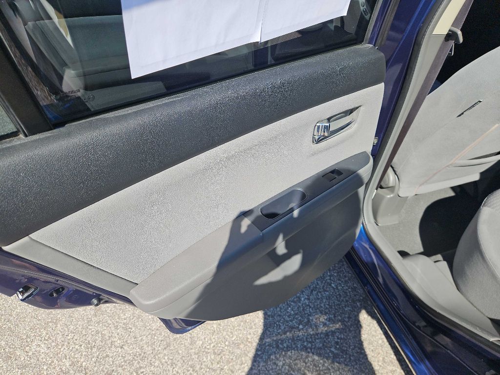 Photo 22 of this NISSAN SENTRA