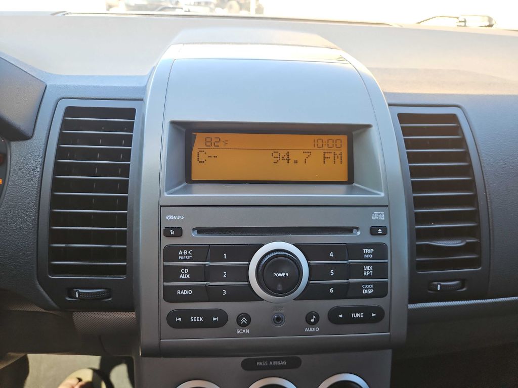 Photo 15 of this NISSAN SENTRA
