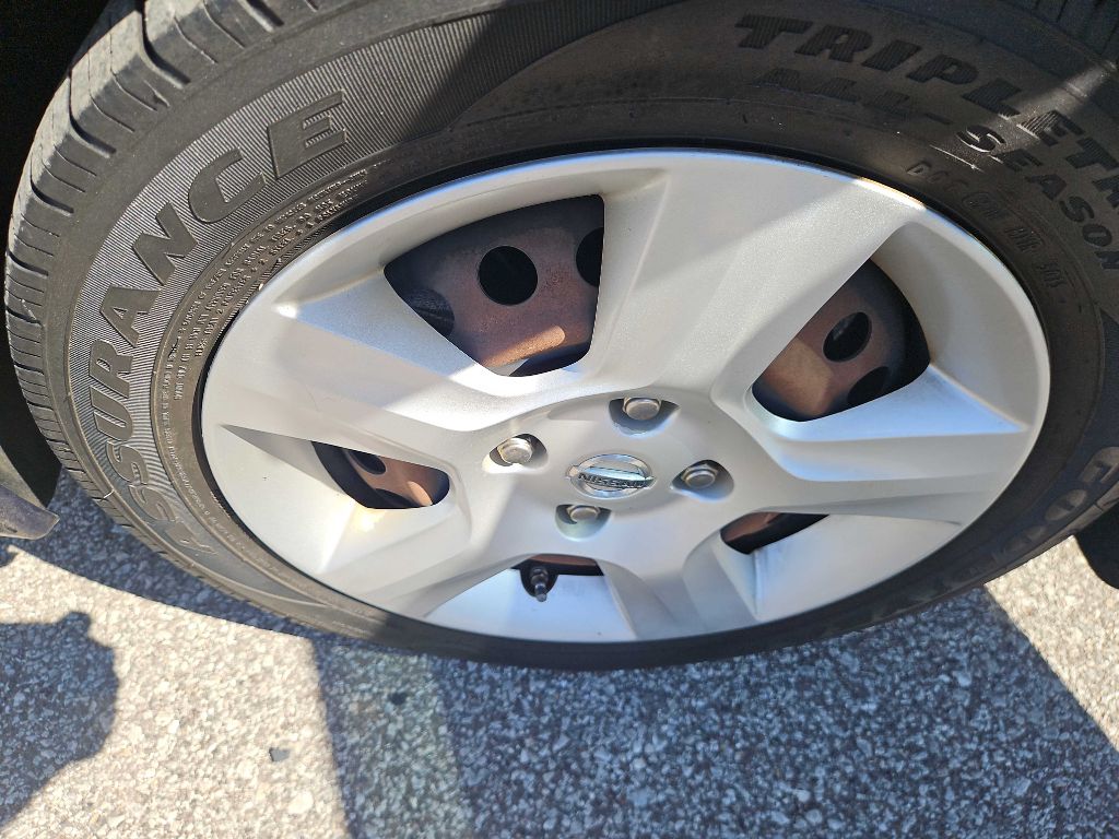 Photo 33 of this NISSAN SENTRA