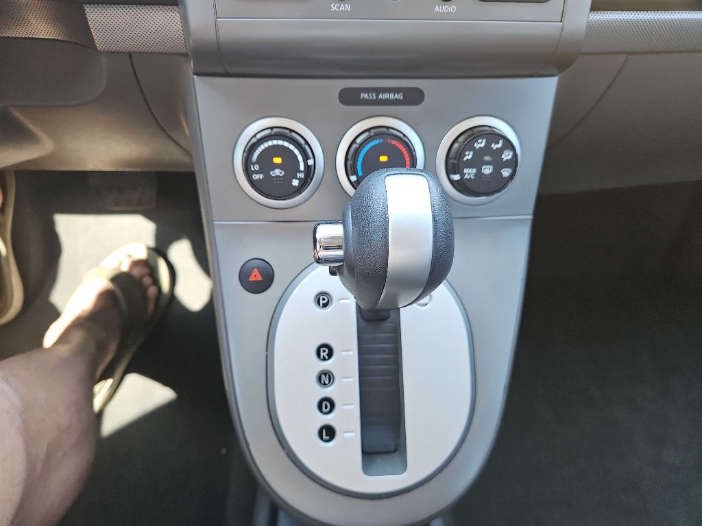 Photo 17 of this NISSAN SENTRA