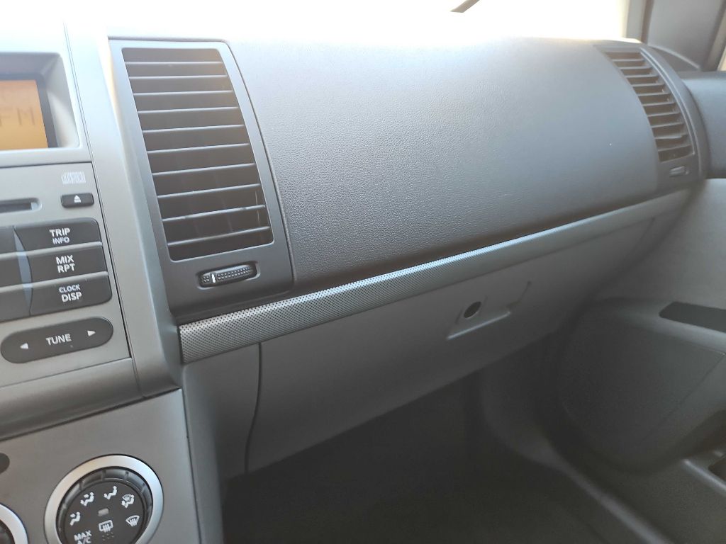 Photo 19 of this NISSAN SENTRA