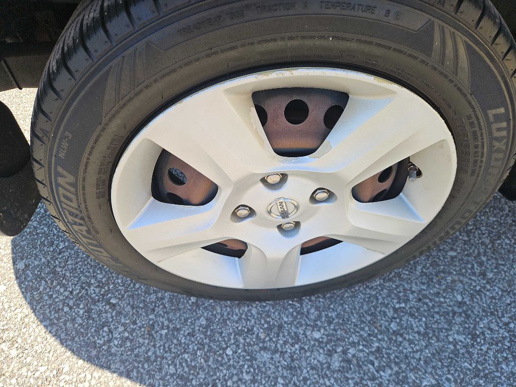 Photo 29 of this NISSAN SENTRA