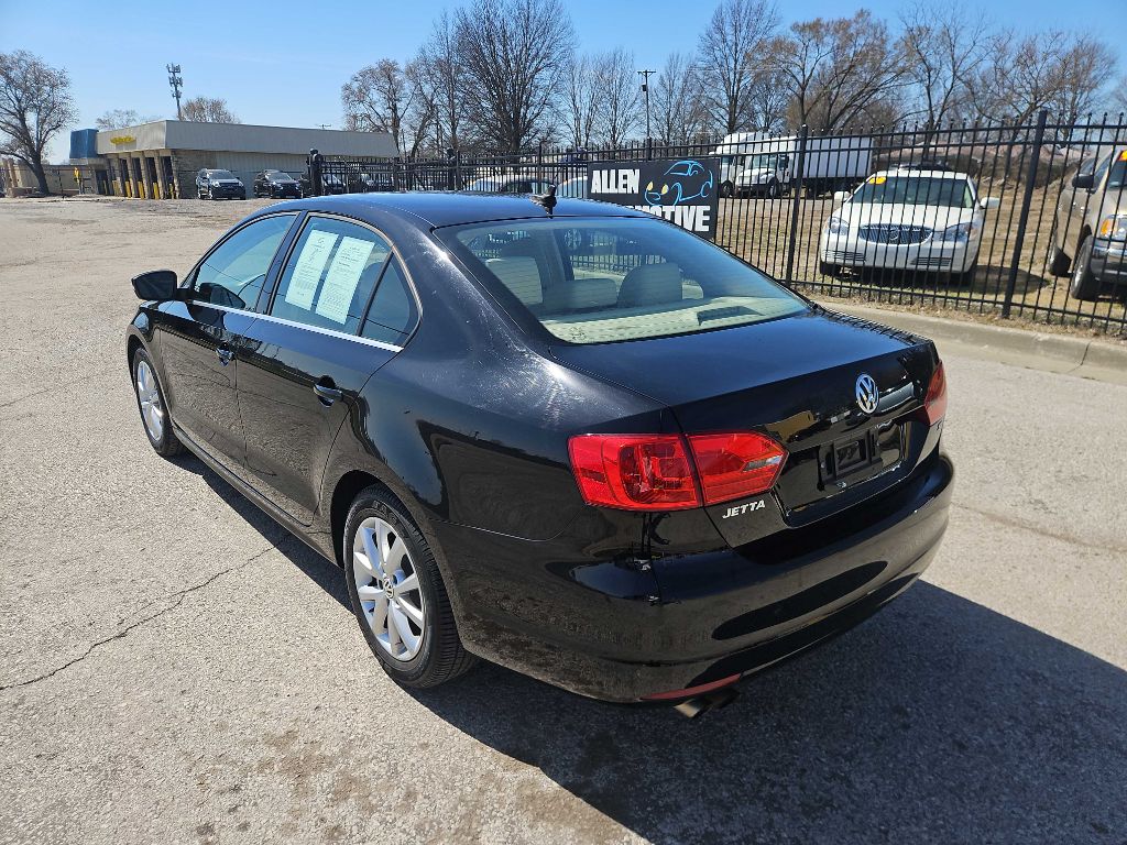 Photo 3 of this VOLKSWAGEN JETTA