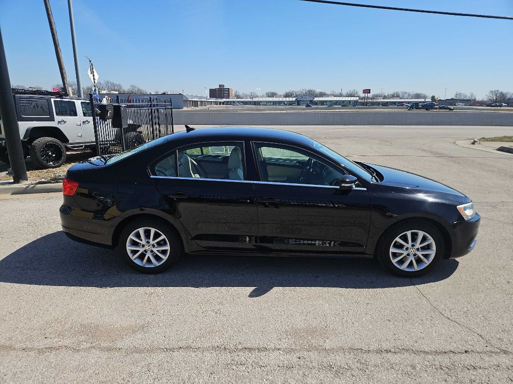Photo 6 of this VOLKSWAGEN JETTA