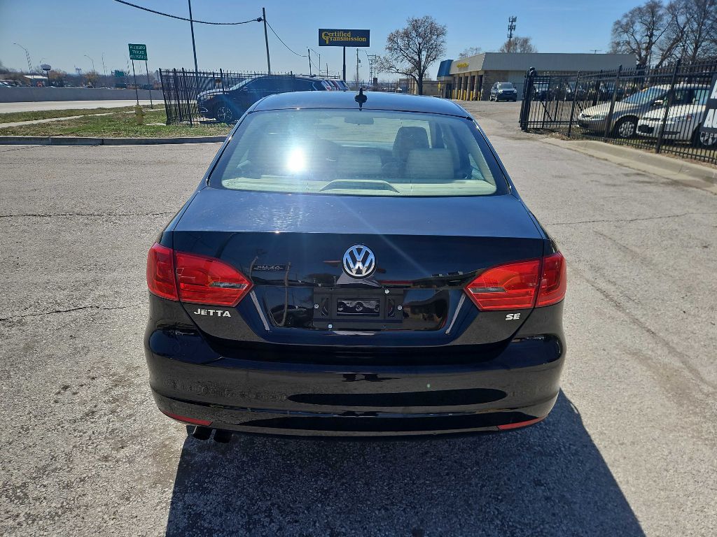 Photo 4 of this VOLKSWAGEN JETTA