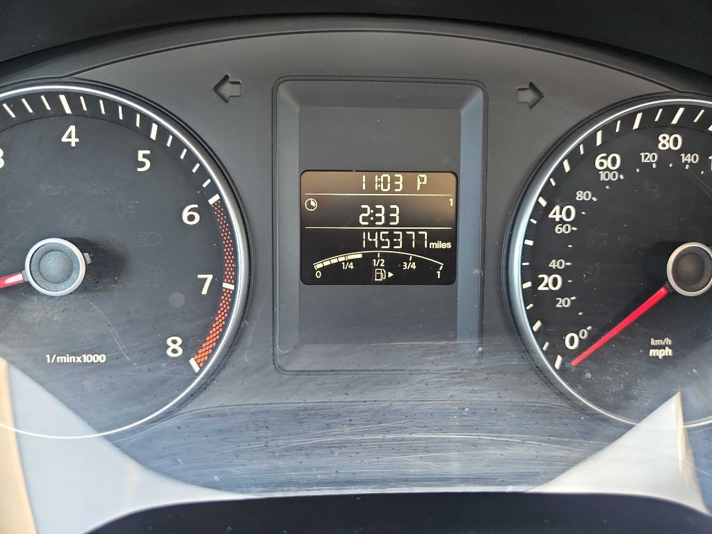 Photo 16 of this VOLKSWAGEN JETTA