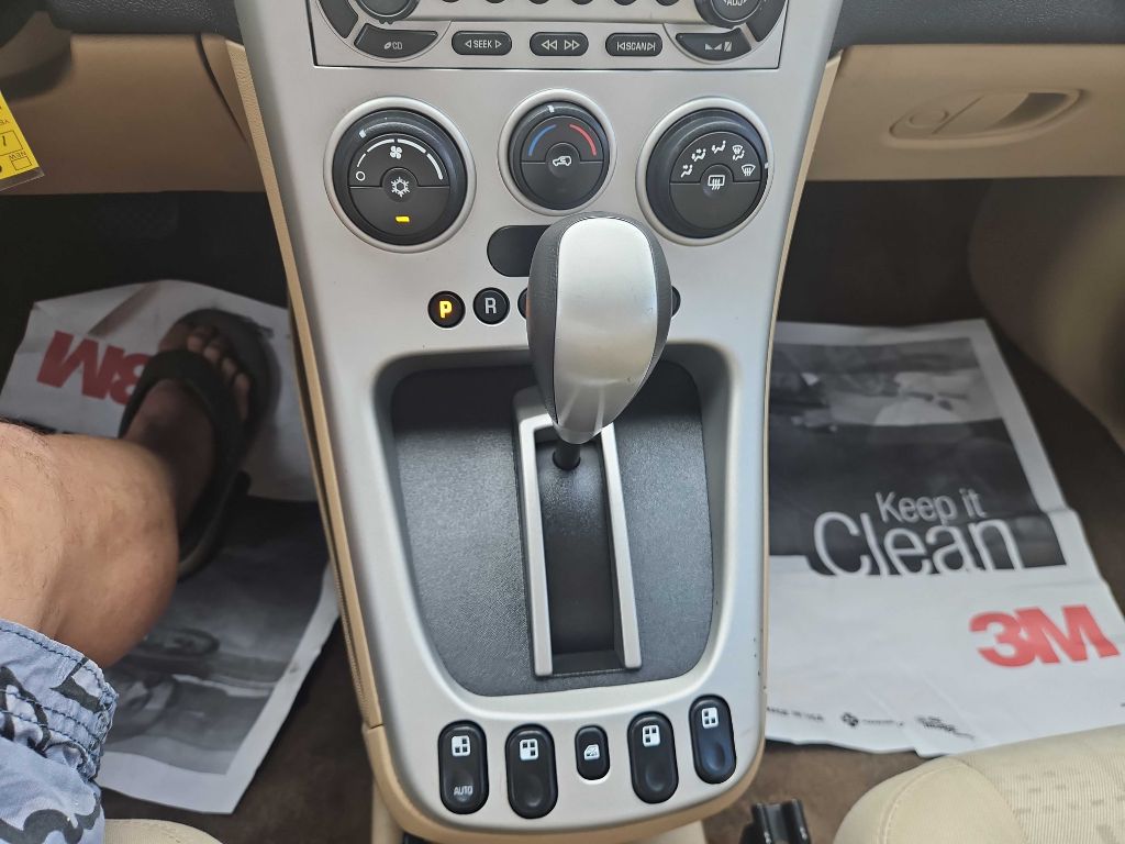 Photo 17 of this CHEVROLET EQUINOX