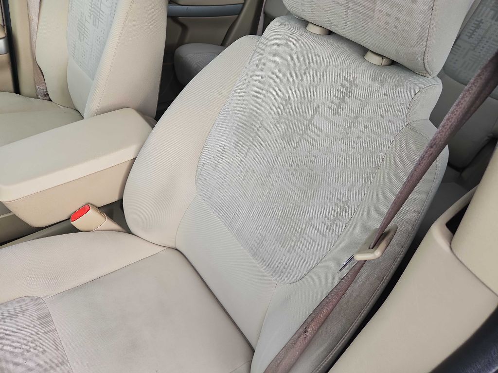 Photo 12 of this CHEVROLET EQUINOX
