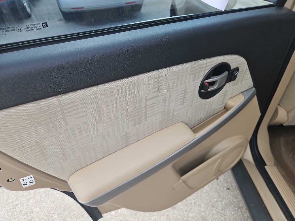 Photo 25 of this CHEVROLET EQUINOX