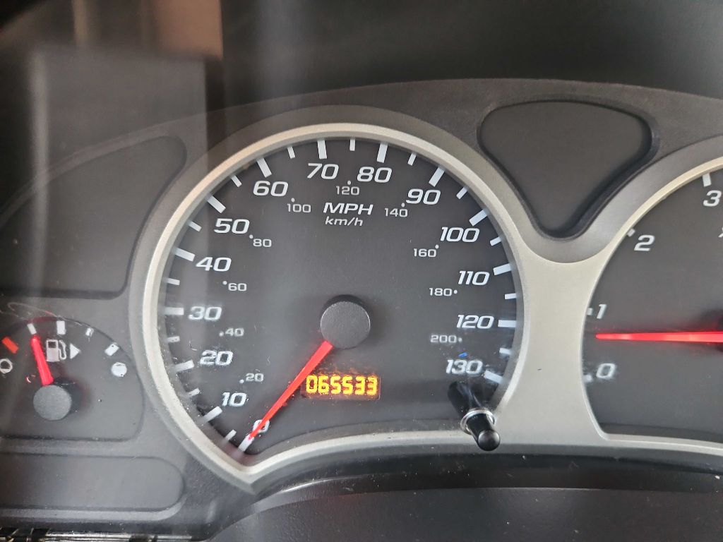 Photo 16 of this CHEVROLET EQUINOX