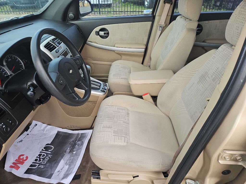 Photo 10 of this CHEVROLET EQUINOX