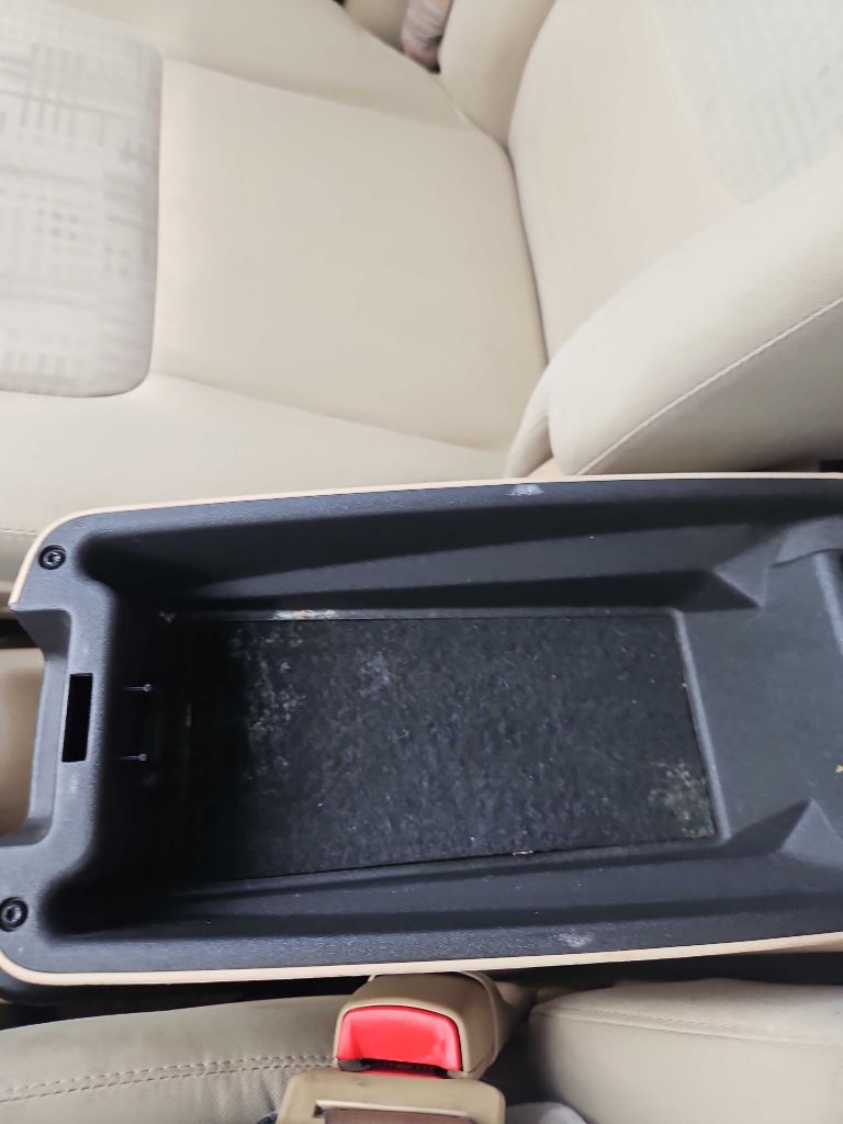 Photo 19 of this CHEVROLET EQUINOX