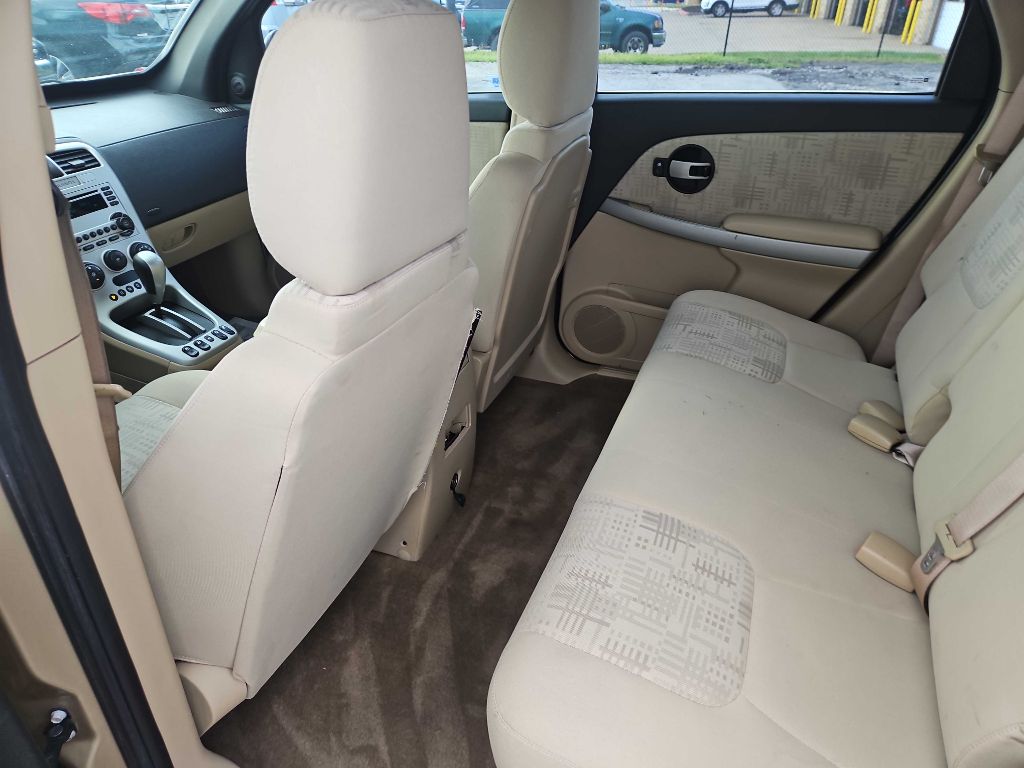 Photo 27 of this CHEVROLET EQUINOX