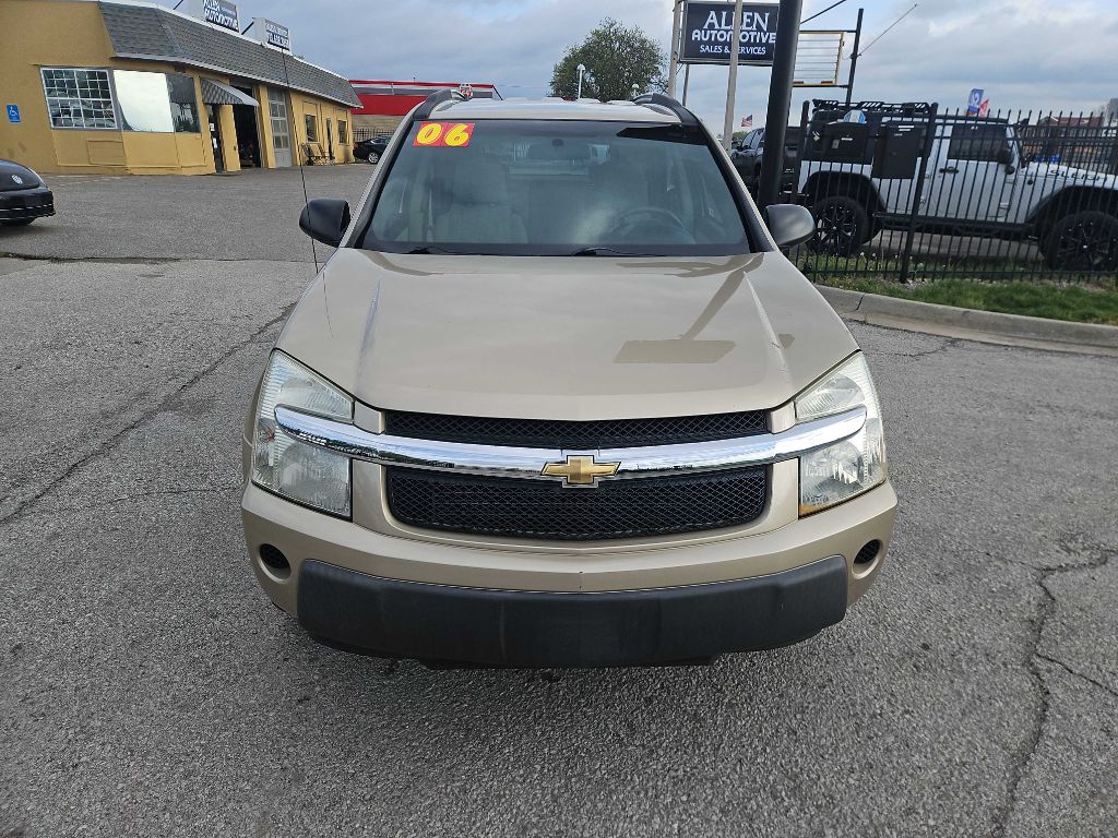 Photo 8 of this CHEVROLET EQUINOX