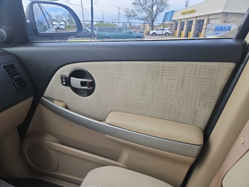 Photo 23 of this CHEVROLET EQUINOX