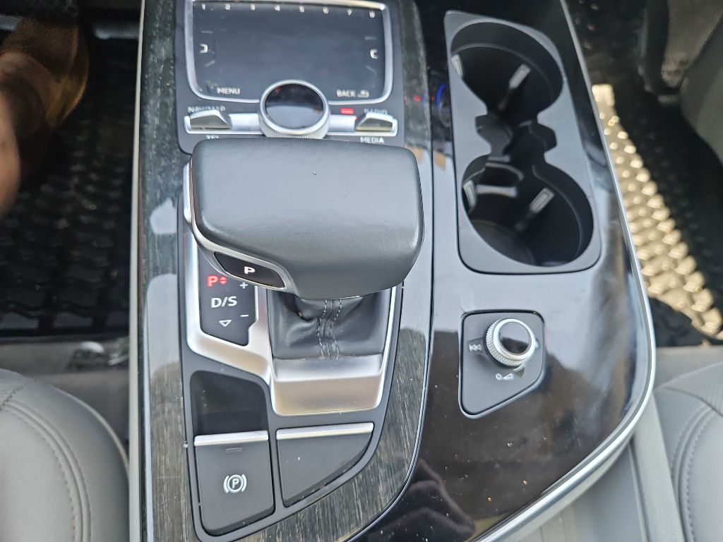 Photo 20 of this AUDI Q7