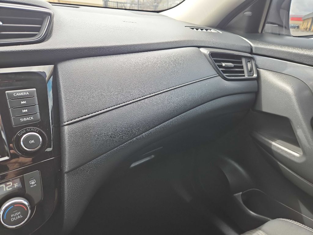Photo 21 of this NISSAN ROGUE