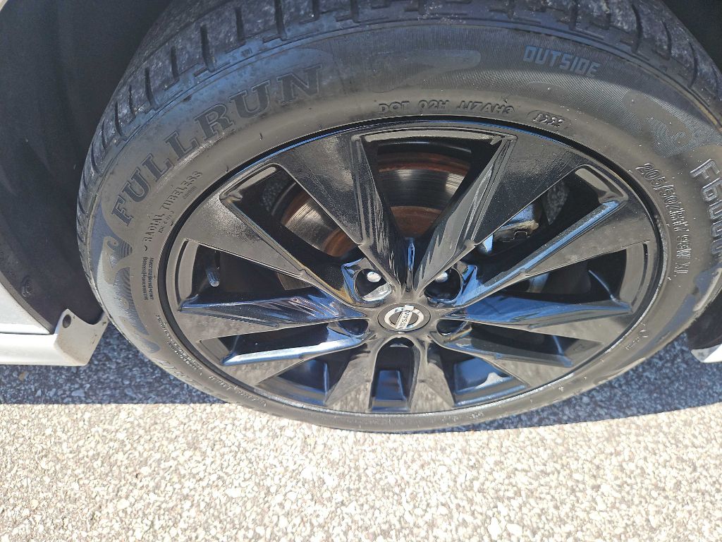 Photo 30 of this NISSAN SENTRA