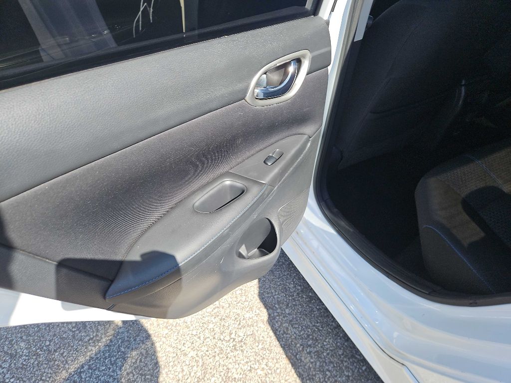 Photo 22 of this NISSAN SENTRA