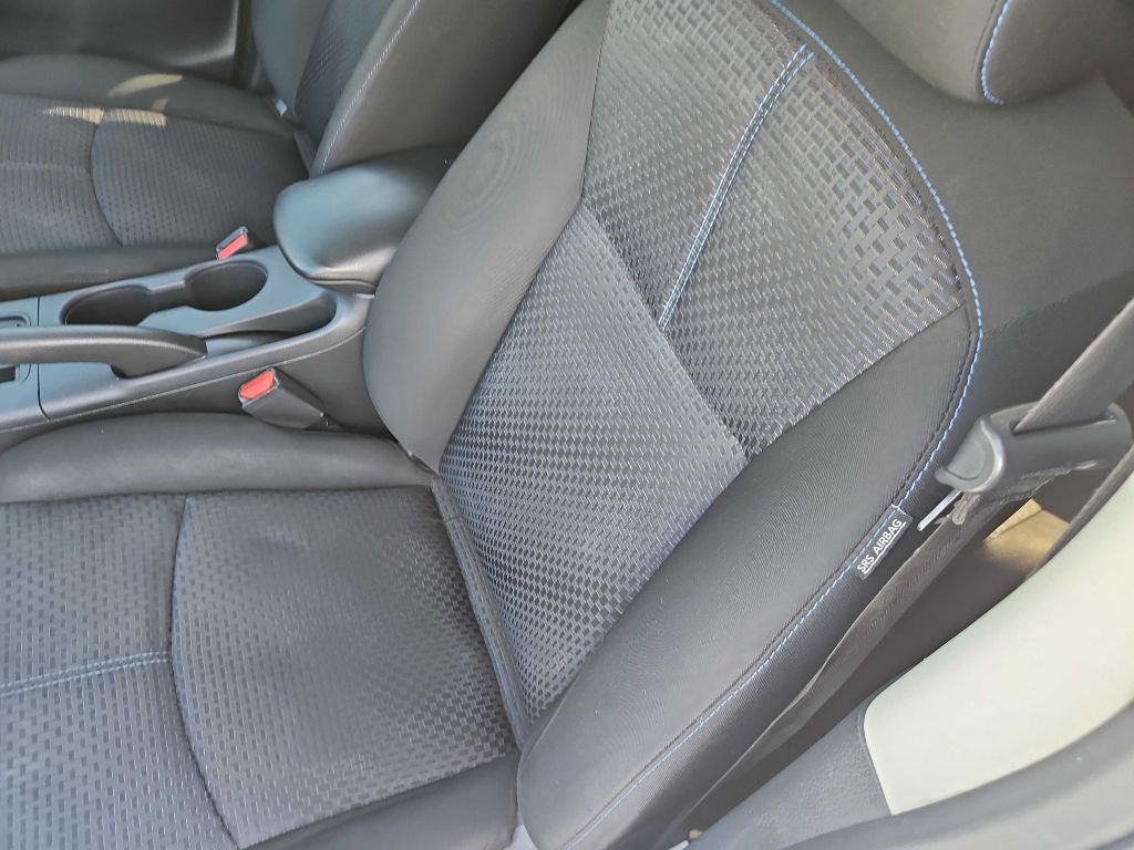 Photo 11 of this NISSAN SENTRA