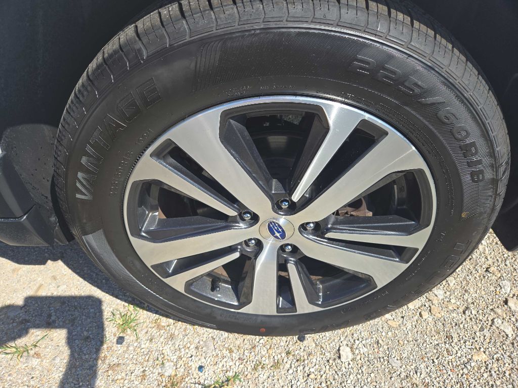 Photo 28 of this SUBARU OUTBACK