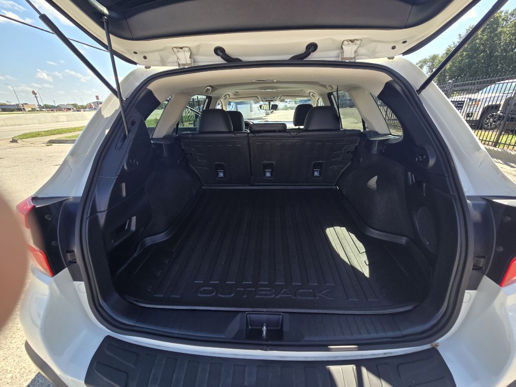 Photo 17 of this SUBARU OUTBACK