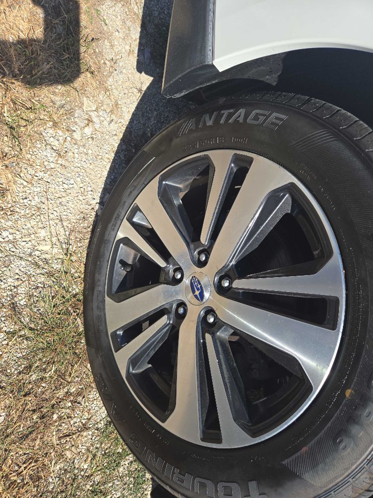 Photo 27 of this SUBARU OUTBACK