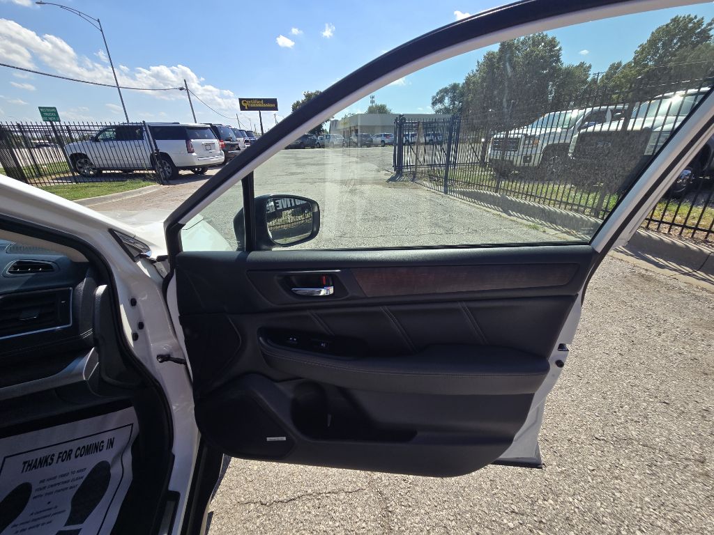 Photo 18 of this SUBARU OUTBACK