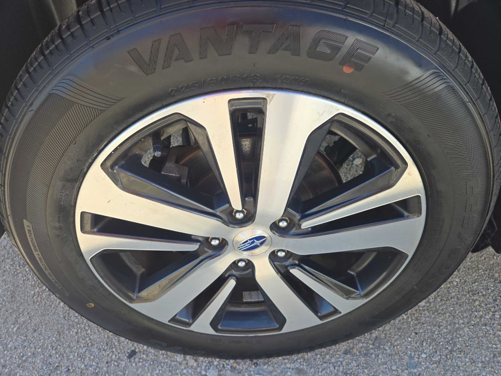Photo 32 of this SUBARU OUTBACK
