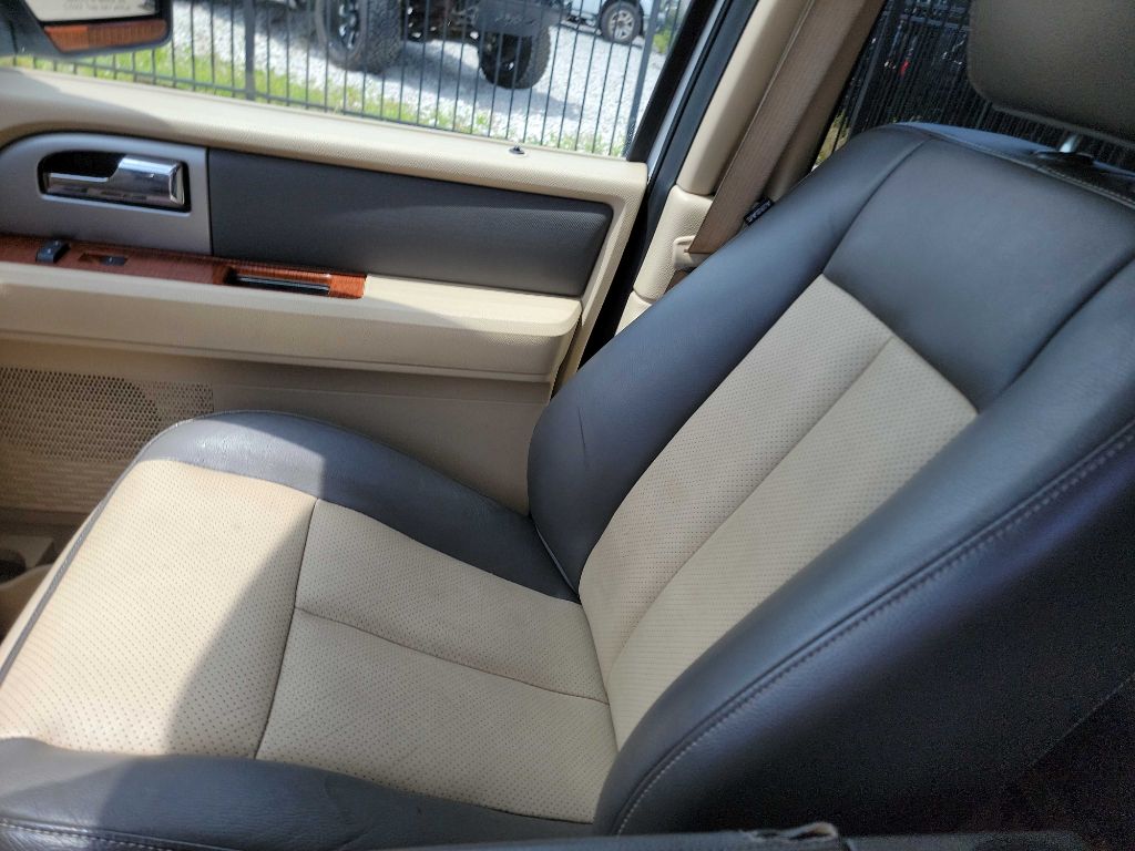 Photo 11 of this FORD EXPEDITION