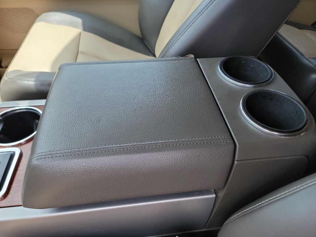 Photo 13 of this FORD EXPEDITION