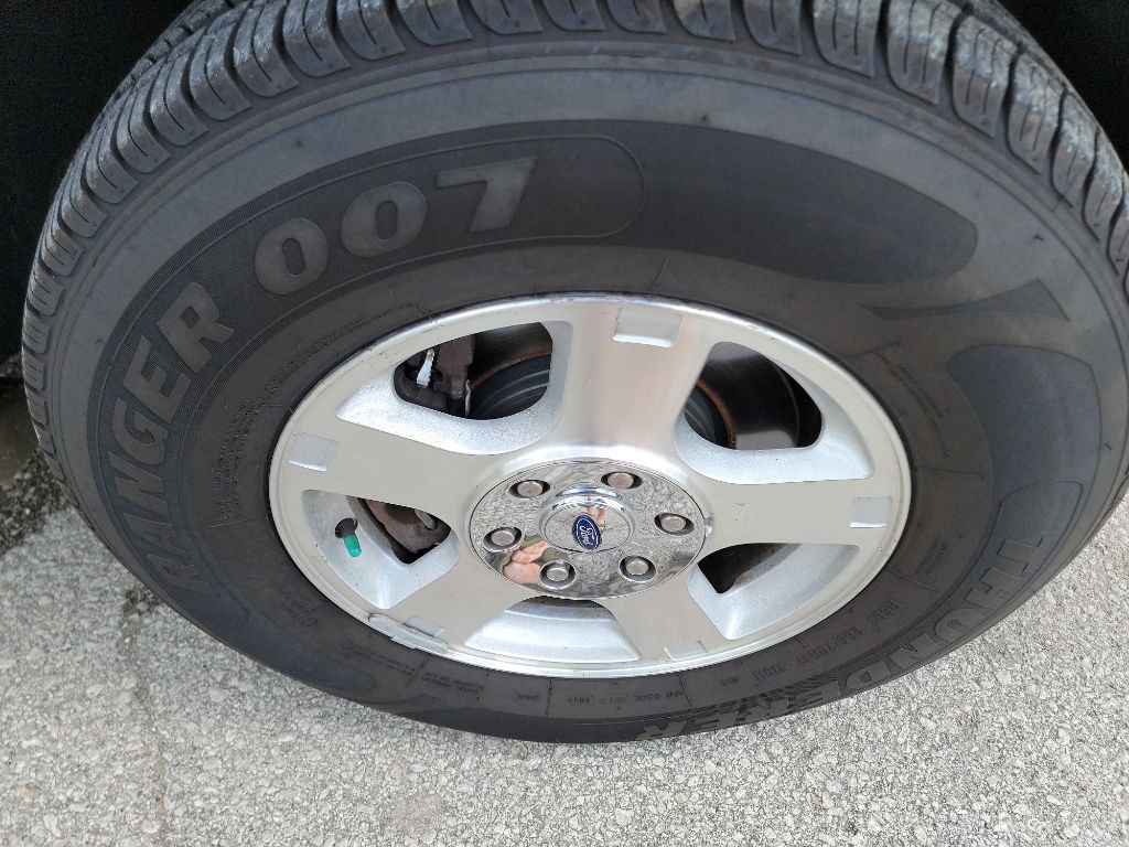 Photo 31 of this FORD EXPEDITION
