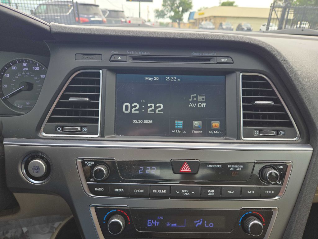 Photo 25 of this HYUNDAI SONATA