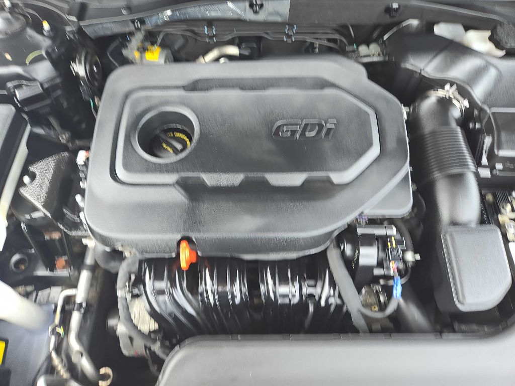 Photo 33 of this HYUNDAI SONATA