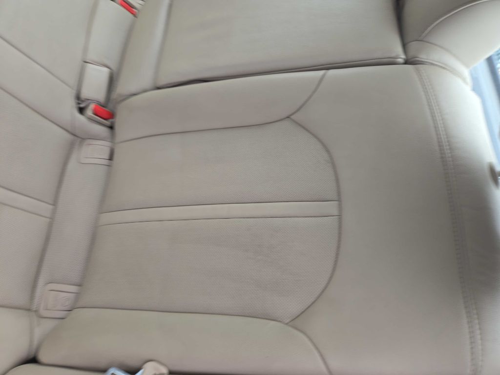 Photo 17 of this HYUNDAI SONATA