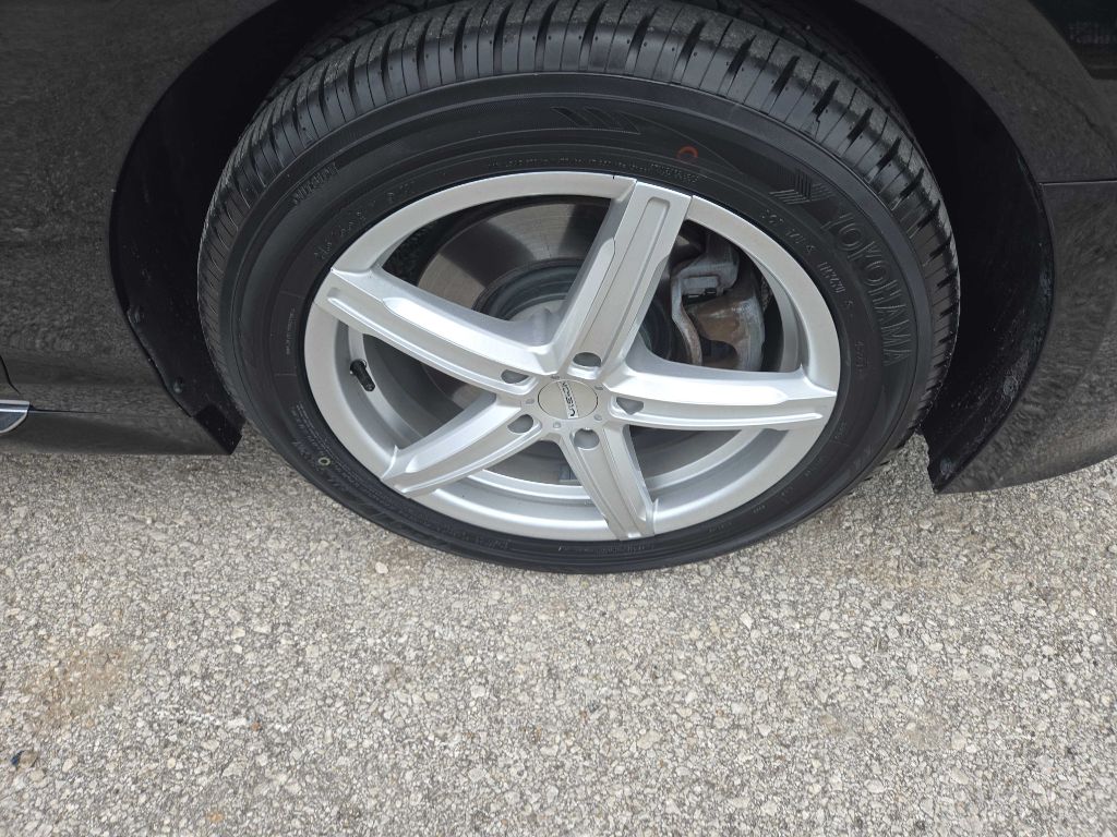 Photo 30 of this HYUNDAI SONATA