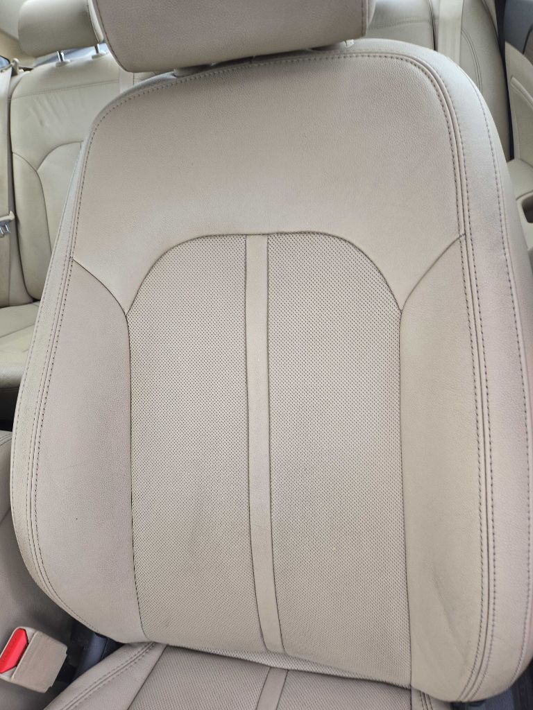Photo 11 of this HYUNDAI SONATA