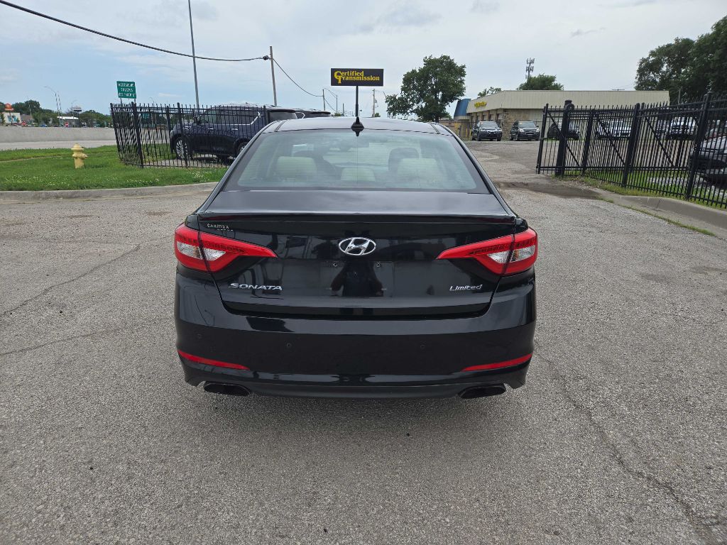 Photo 3 of this HYUNDAI SONATA