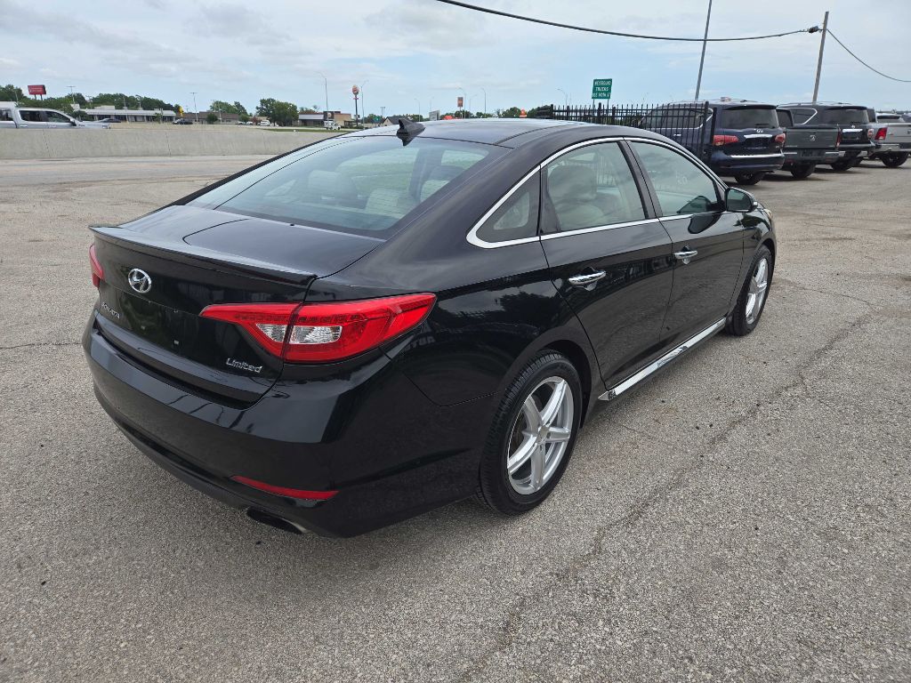 Photo 2 of this HYUNDAI SONATA