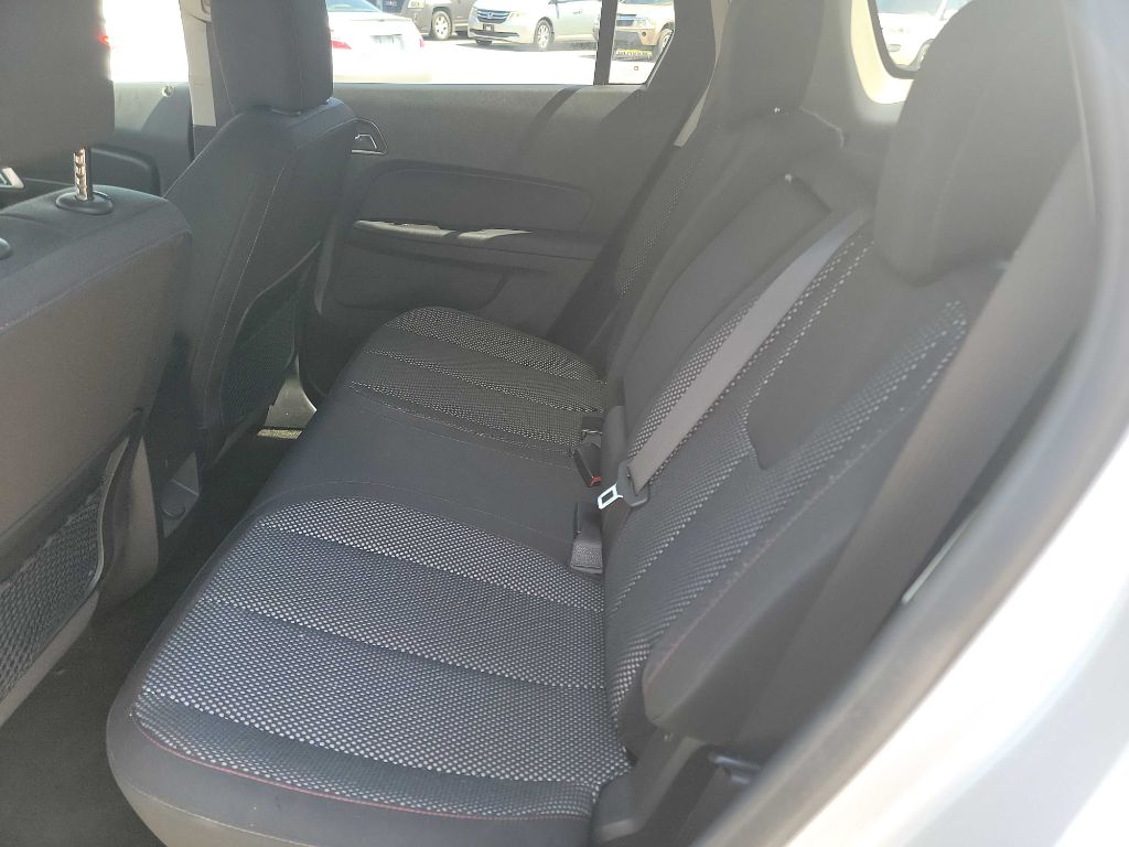 Photo 25 of this GMC TERRAIN