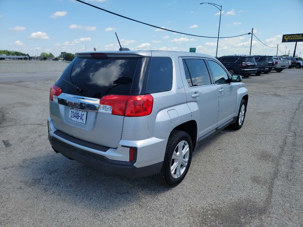 Photo 5 of this GMC TERRAIN