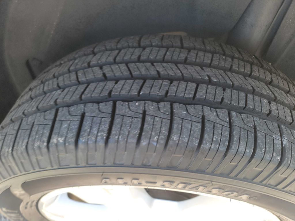 Photo 37 of this GMC TERRAIN