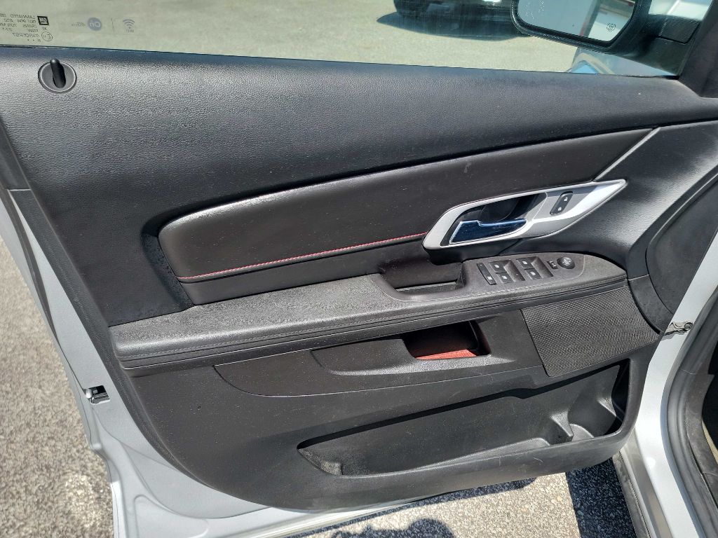 Photo 10 of this GMC TERRAIN