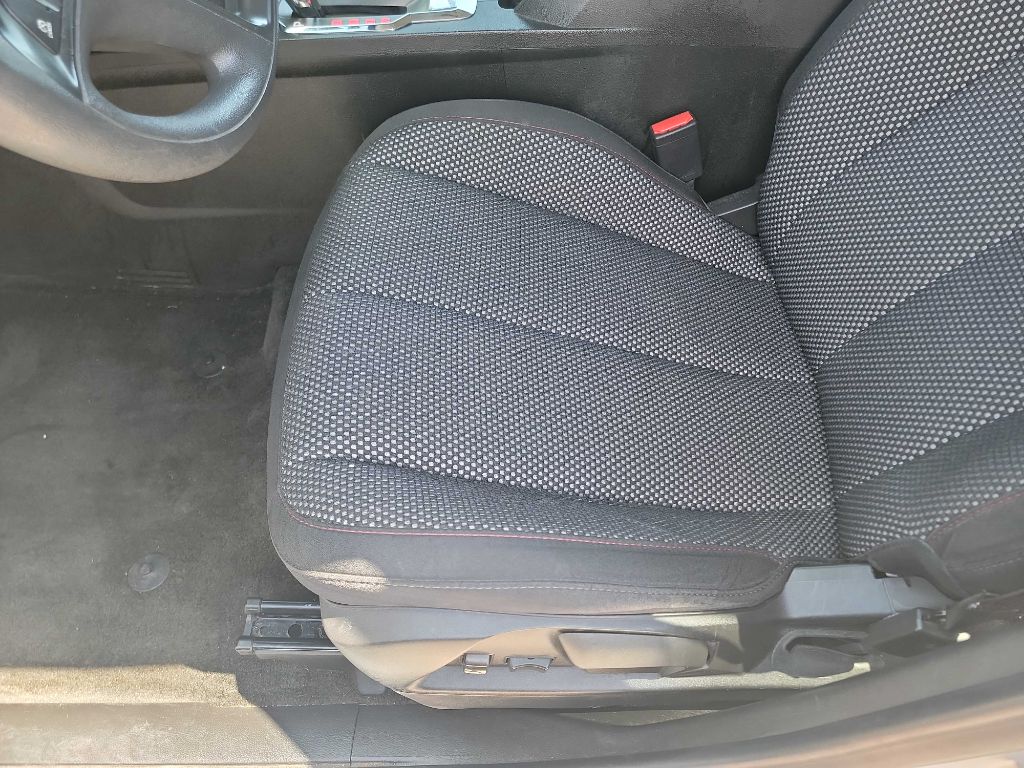 Photo 11 of this GMC TERRAIN